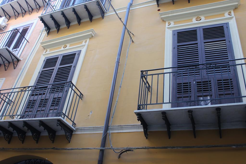 Apartment Basile باليرمو الغرفة الصورة
